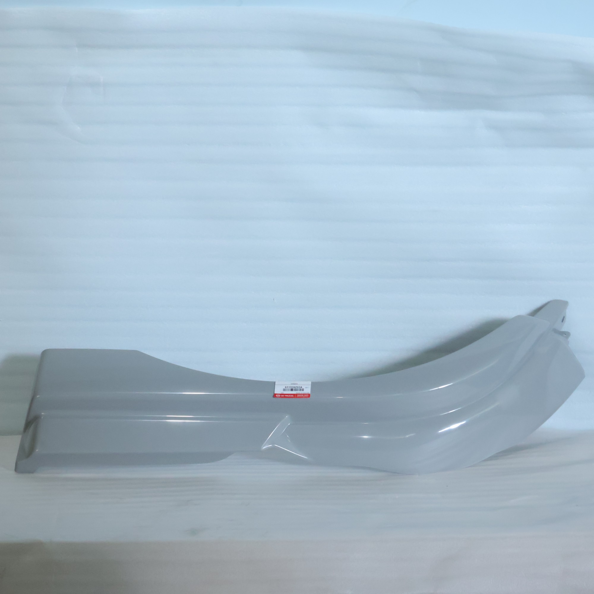 ỐP NHỰA HÔNG CABIN TRÁI - CRONER PKE 250HP