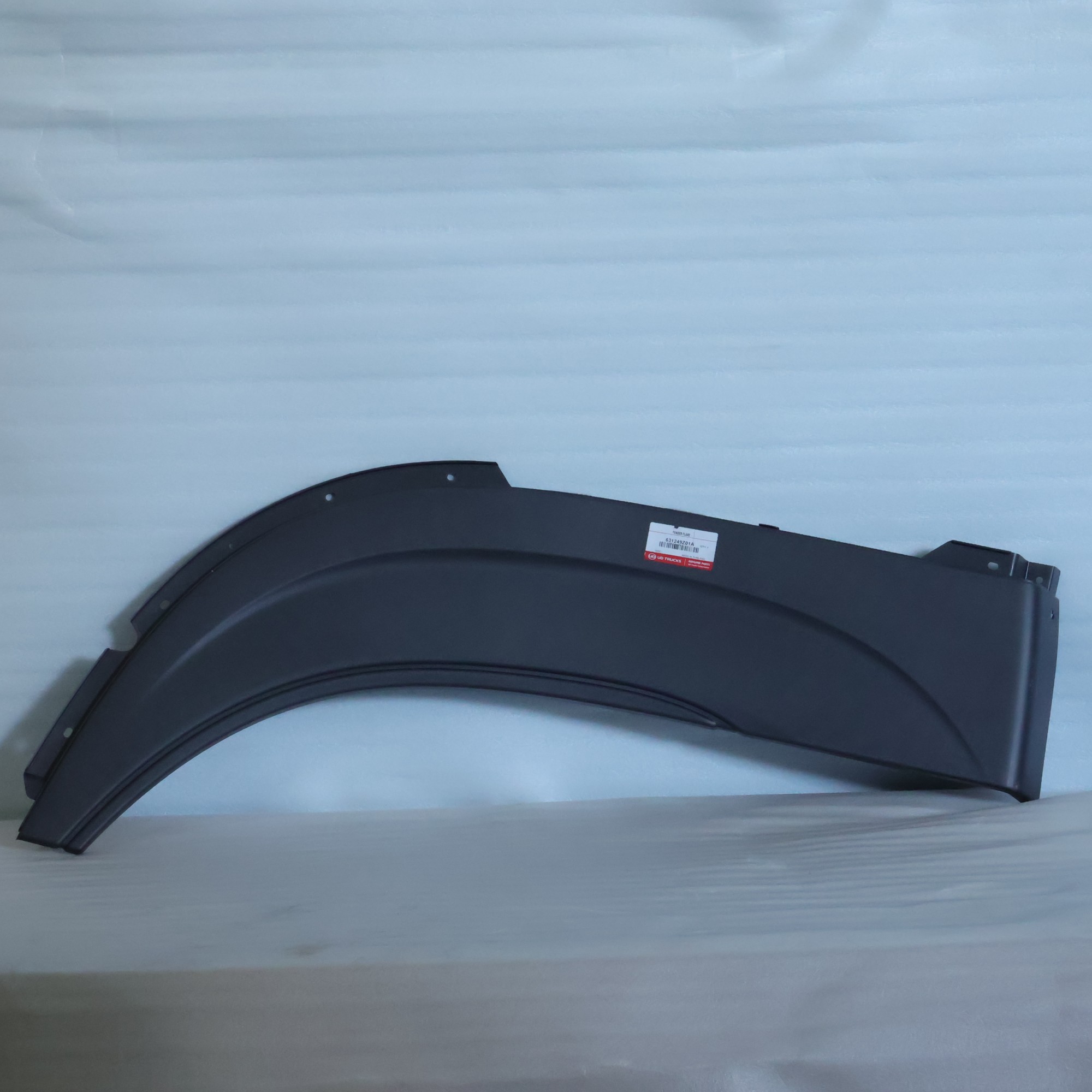 ỐP NHỰA ĐEN HÔNG CABIN BÊN TRÁI - QUESTER