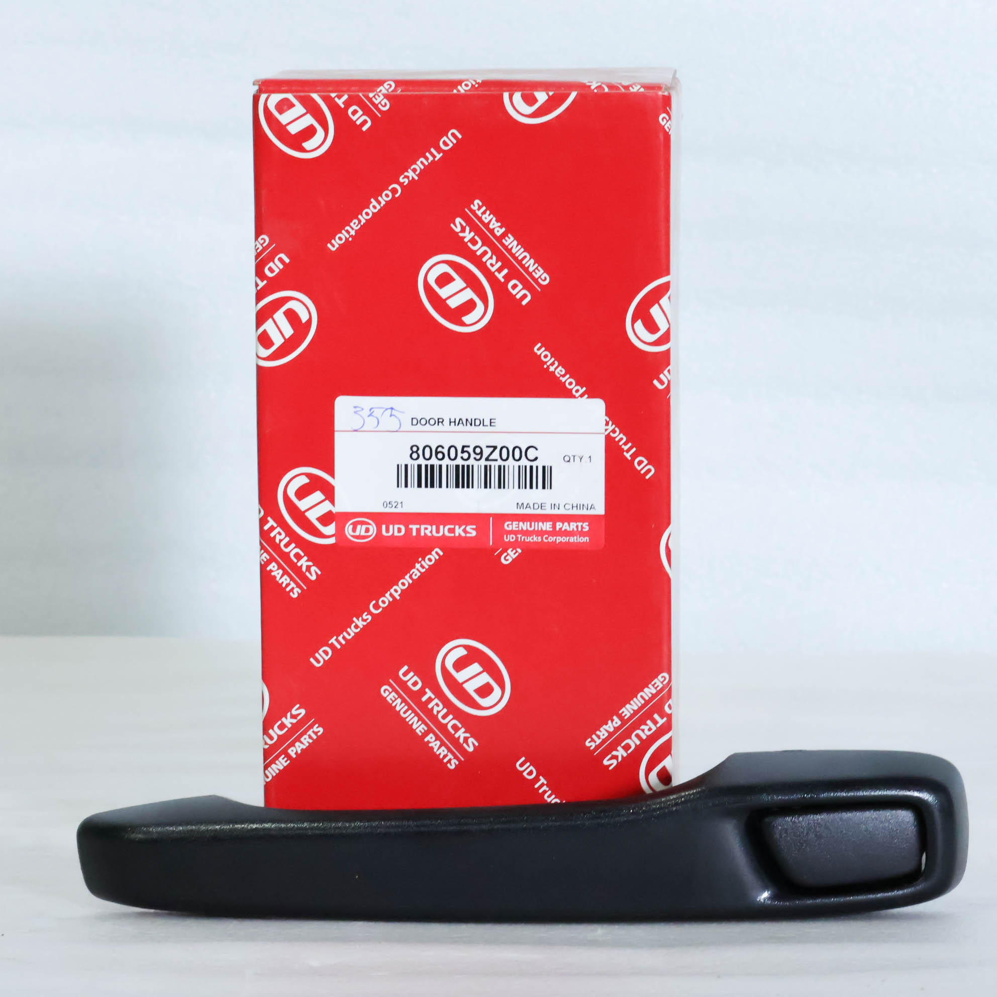 TAY MỞ CỬA BÊN NGOÀI PHẢI - QUESTER