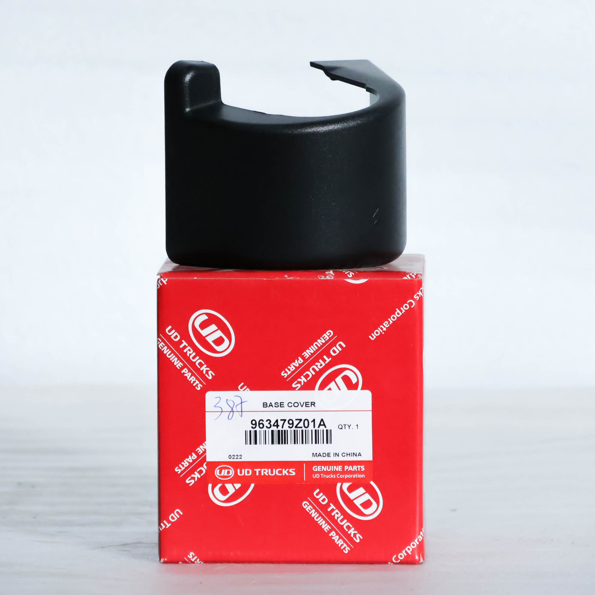 ỐP NHỰA DƯỚI GỌNG GƯƠNG CHIẾU HẬU PHẢI