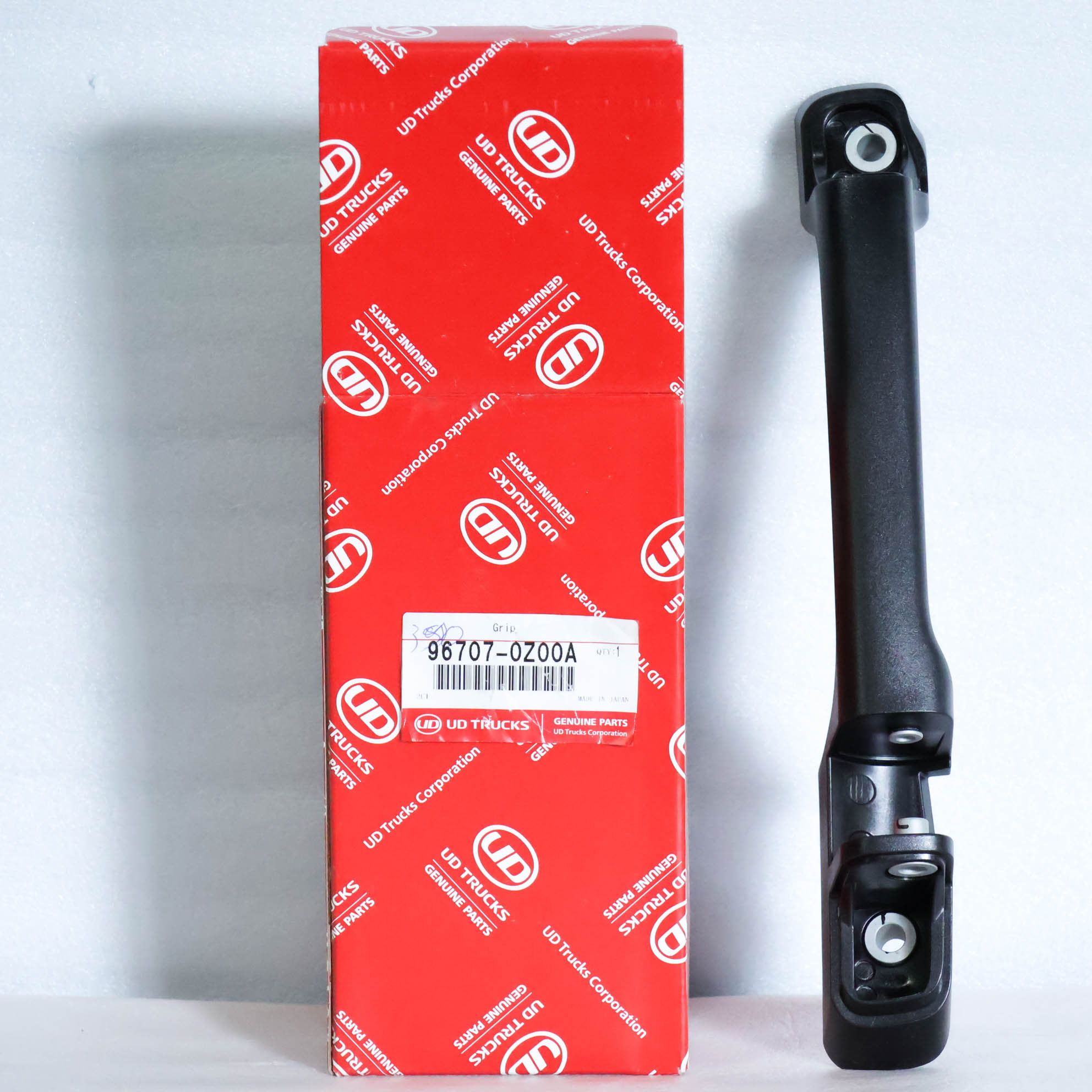 TAY NẮM TRƯỚC CABÔ BÊN PHẢI - QUESTER