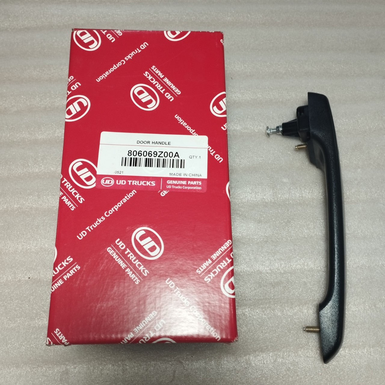 TAY MỞ CỬA NGOÀI, BÊN TRÁI - QUESTER